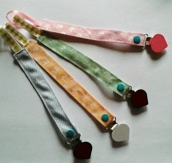 Accroche sucette – Accroche doudou